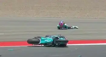 Video | La brutal caída de David Alonso en el GP de Indonesia que le causó contusión pulmonar