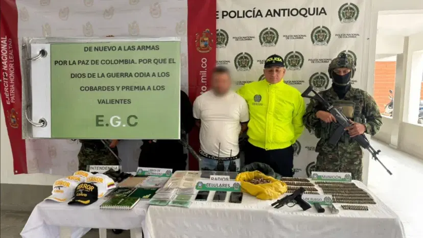 Clan del Golfo Código Penal en la selva: los insólitos manuales y lemas del Clan del Golfo