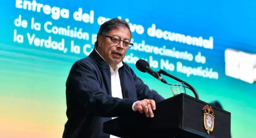 Petro sobre FMI Petro arremetió contra De La Espriella por acudir al FMI: “No entregue a Colombia”